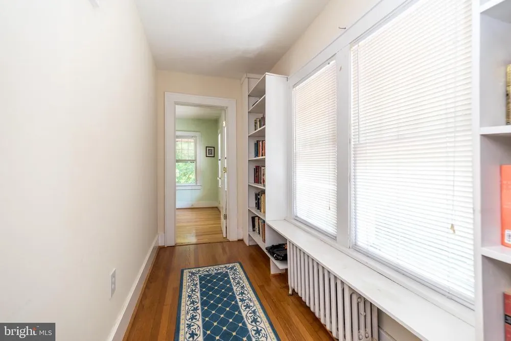 825 Highland Ave, Morrisville, PA 19067