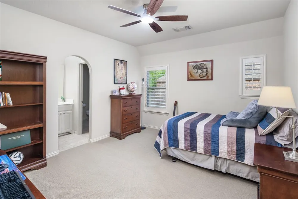 919 Lairds Ln, Allen, TX 75013