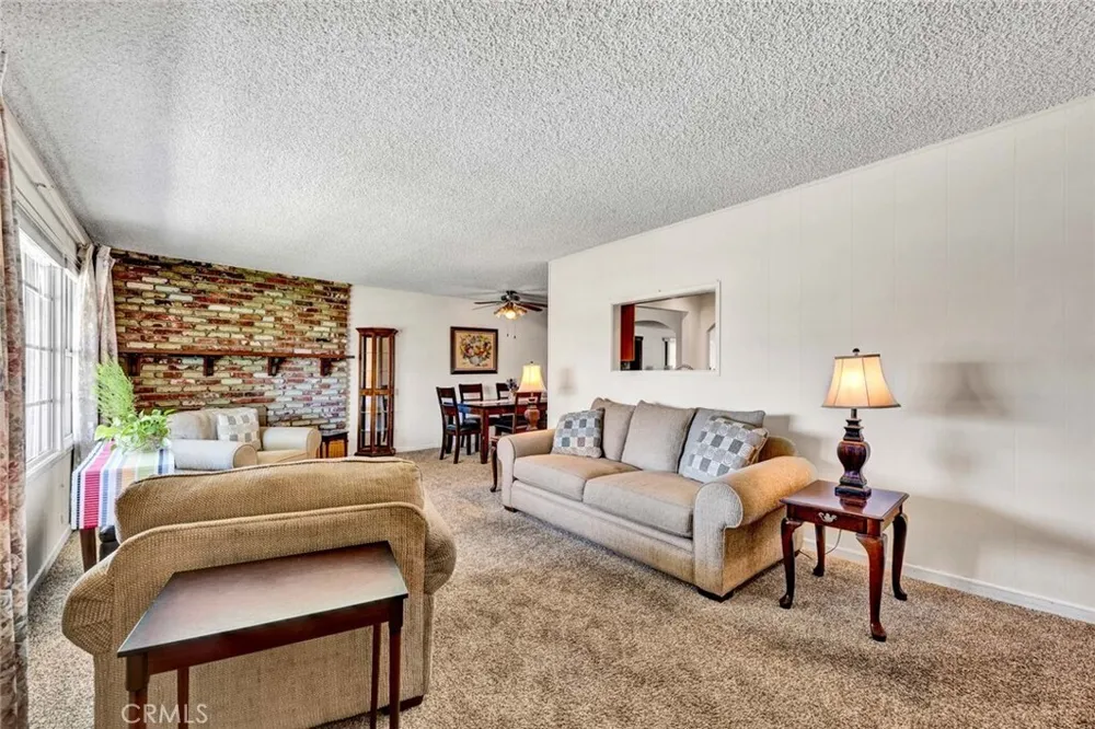 3222 W Sunview Dr, Anaheim, CA 92804