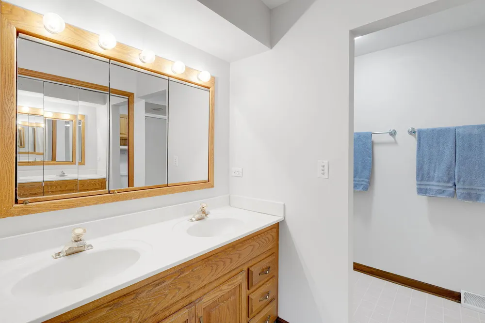 648 62nd Ct, Downers Grove, IL 60516