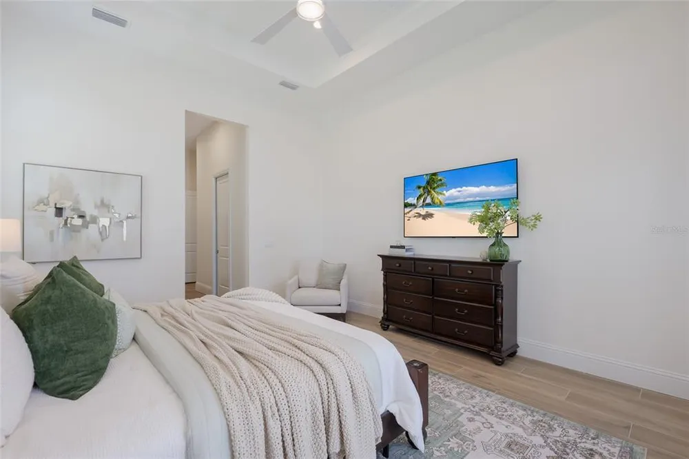8249 Pavia Way, Lakewood Ranch, FL 34202