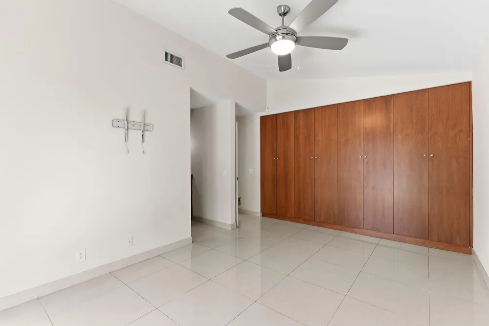 1472 Garden Rd, Weston, FL 33326