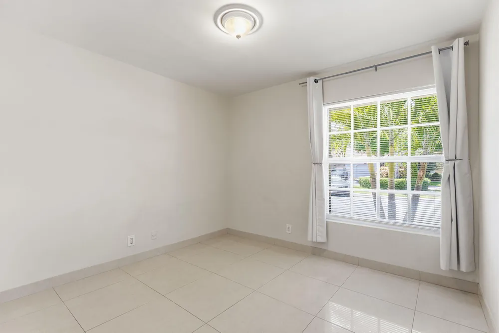 1472 Garden Rd, Weston, FL 33326