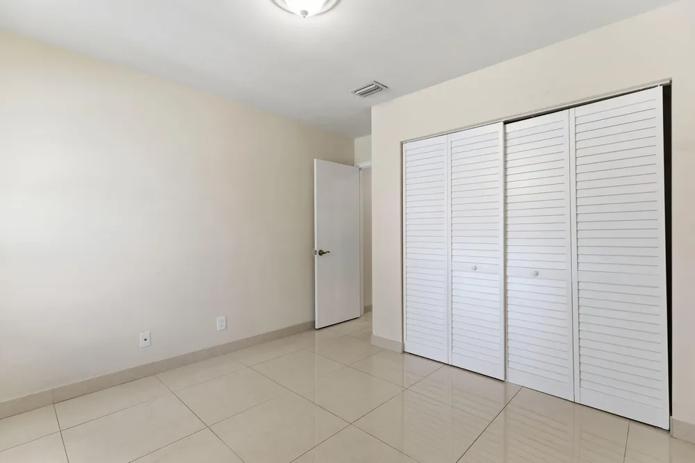 1472 Garden Rd, Weston, FL 33326