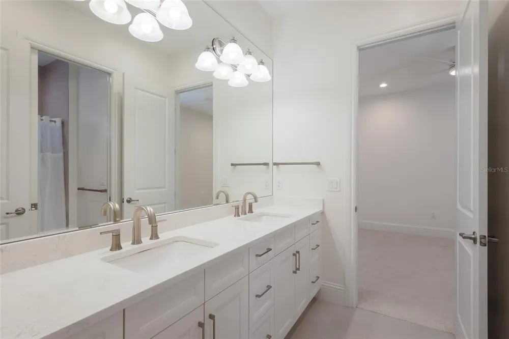 8249 Pavia Way, Lakewood Ranch, FL 34202