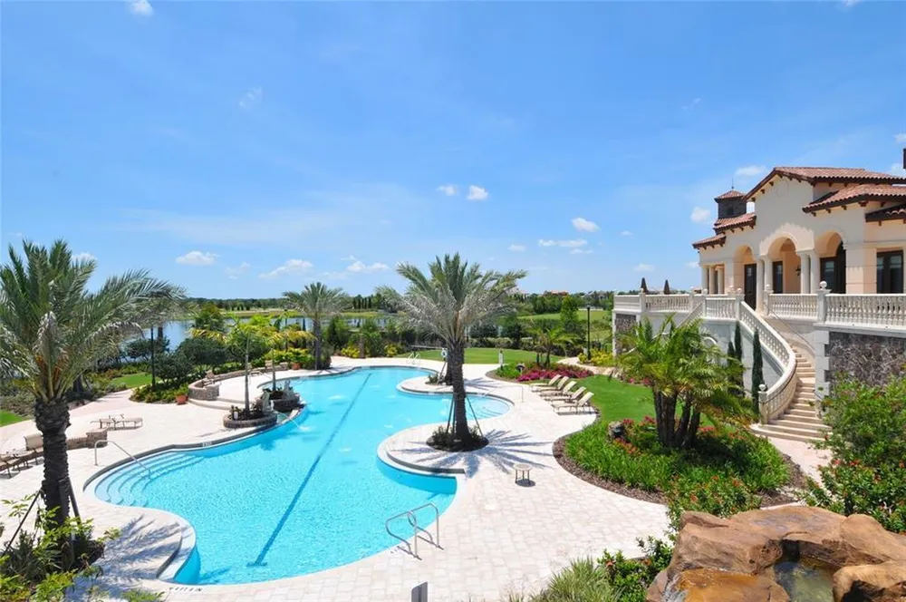 8249 Pavia Way, Lakewood Ranch, FL 34202