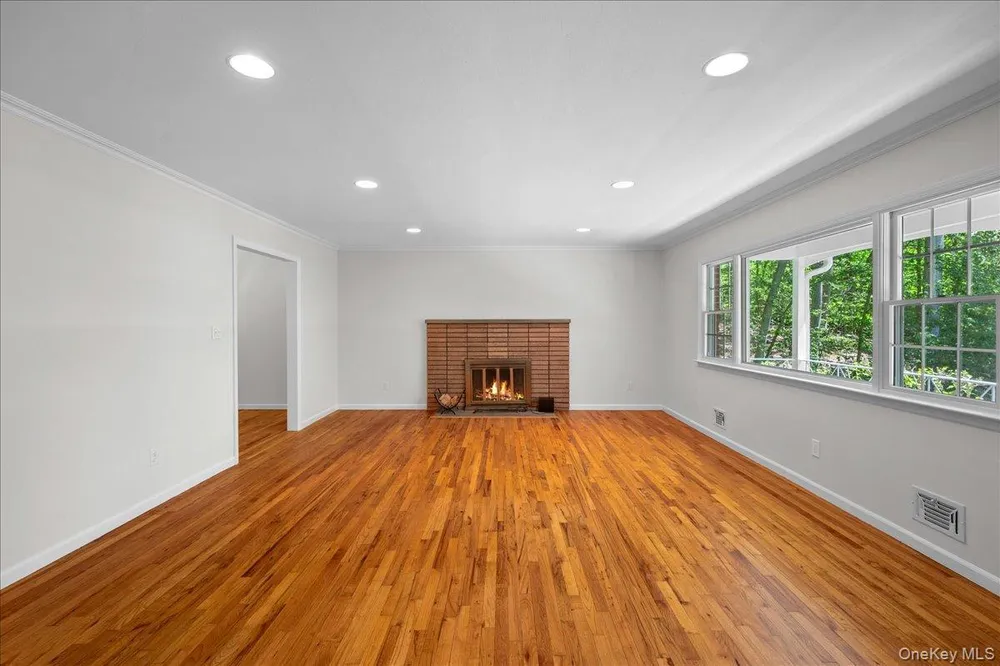 79 N Healy Ave, Hartsdale, NY 10530