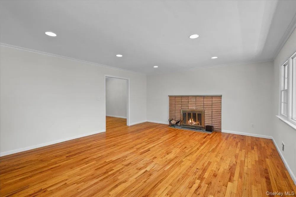 79 N Healy Ave, Hartsdale, NY 10530