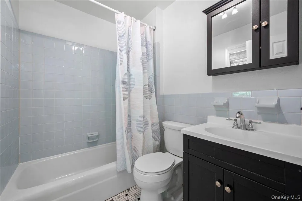 79 N Healy Ave, Hartsdale, NY 10530