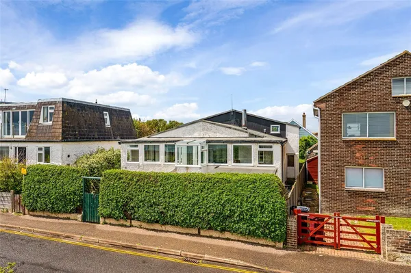 East Beach Road, Selsey, PO20 photo 2