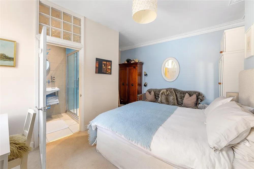 Romola Road, London, SE24