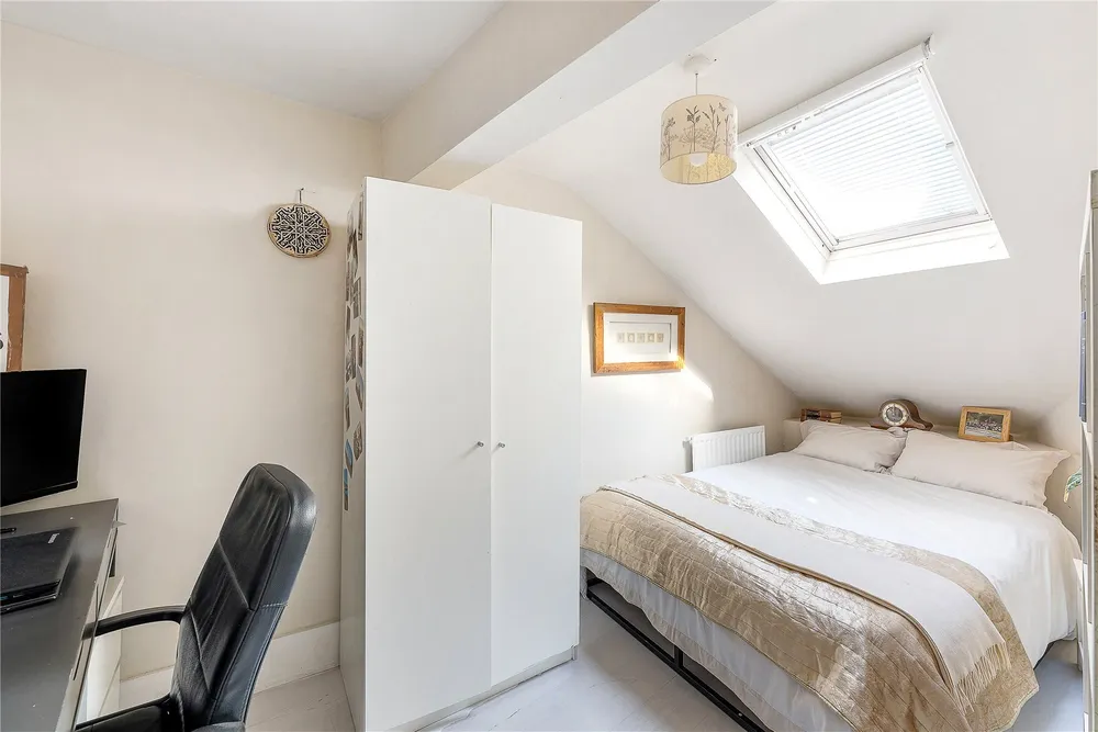 Romola Road, London, SE24