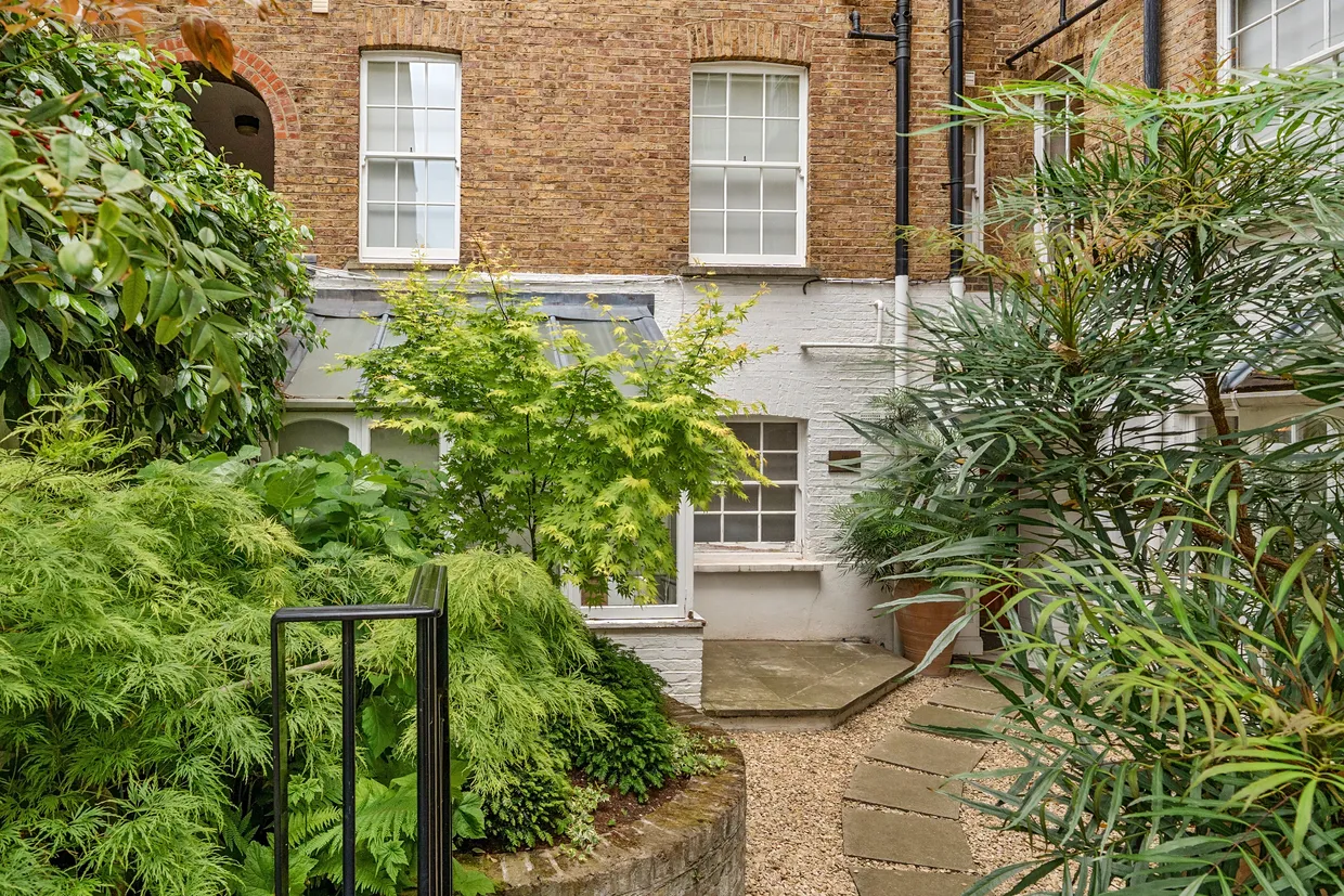 Dukes Lane, London, W8 photo 5