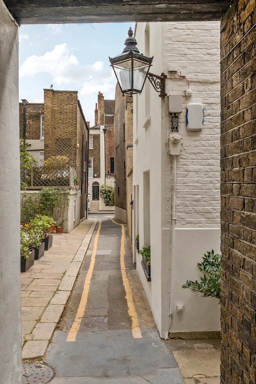 Dukes Lane, London, W8 photo 24