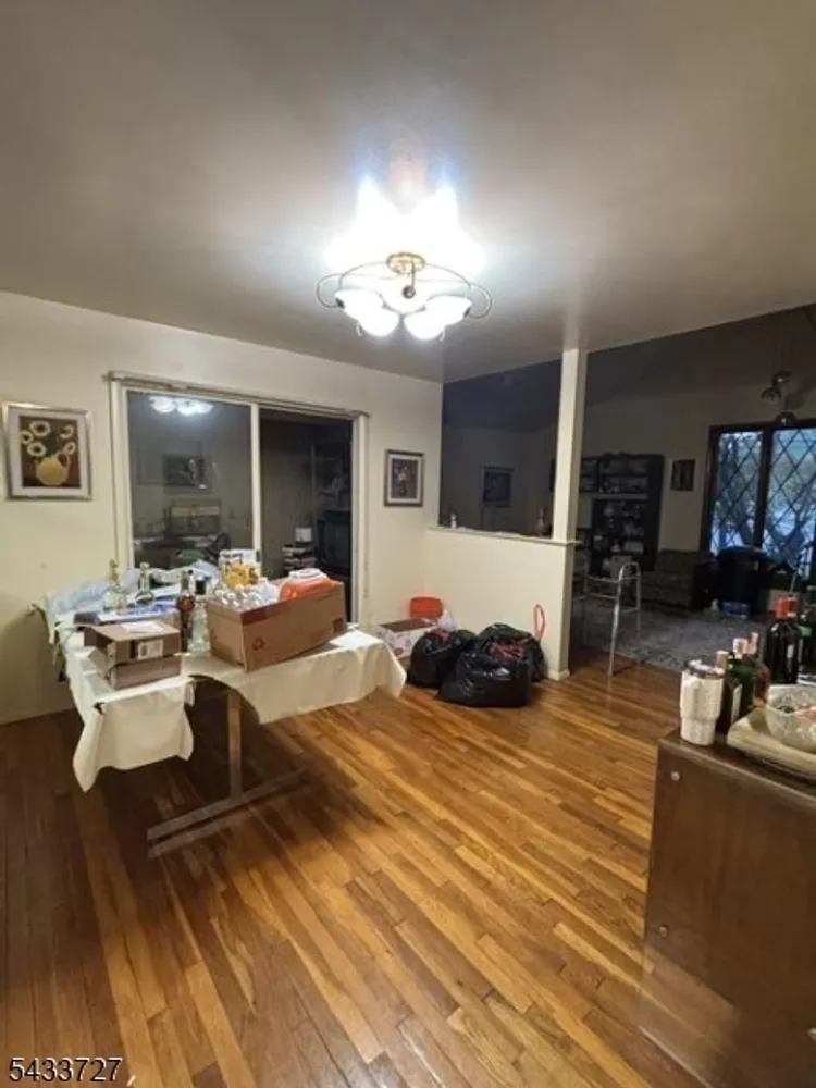 50 Brookside Ave, Caldwell, NJ 07006