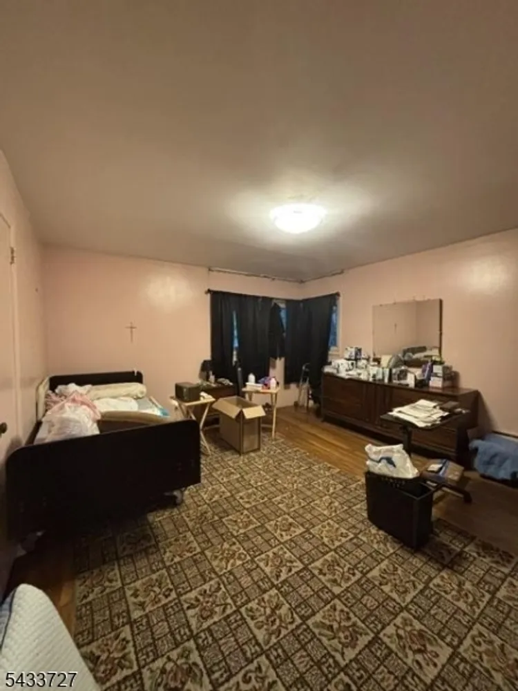 50 Brookside Ave, Caldwell, NJ 07006