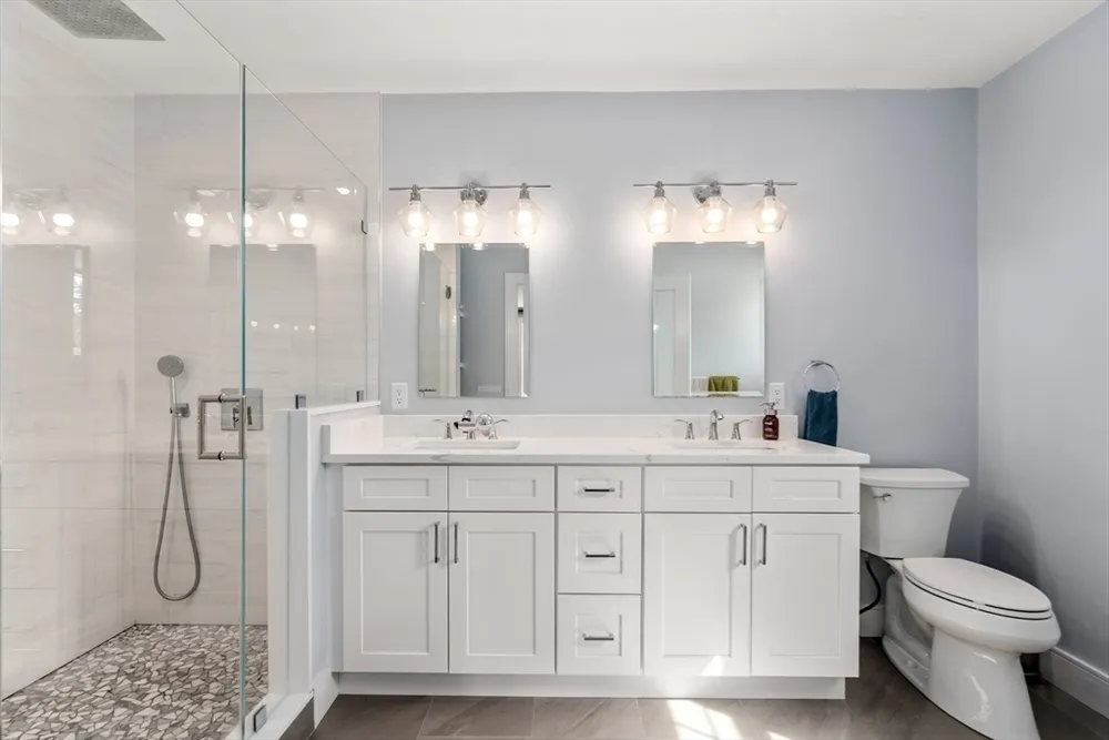 89 Newfield St, Boston, MA 02132