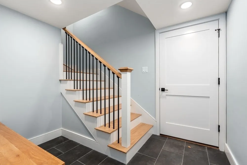 89 Newfield St, Boston, MA 02132