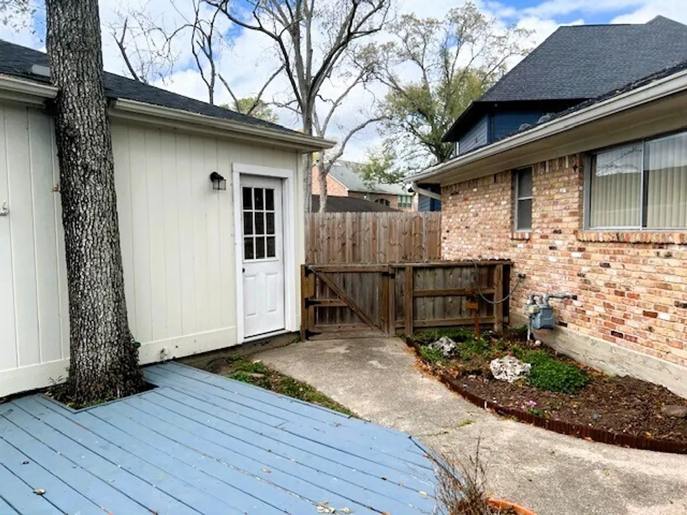 8639 Cedarbrake Dr, Spring Valley, TX 77055