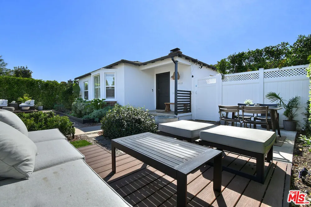 14418 Collins St, Sherman Oaks, CA 91401