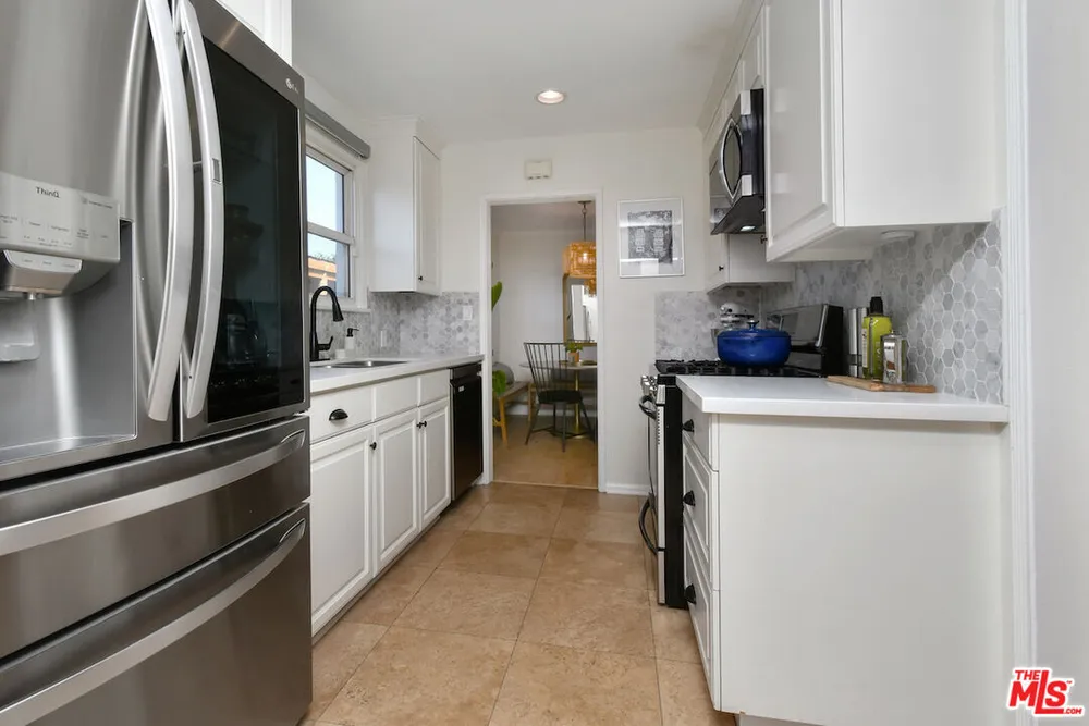 14418 Collins St, Sherman Oaks, CA 91401