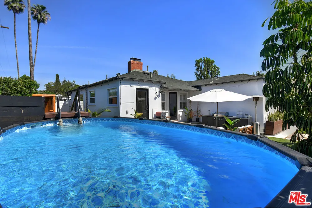 14418 Collins St, Sherman Oaks, CA 91401