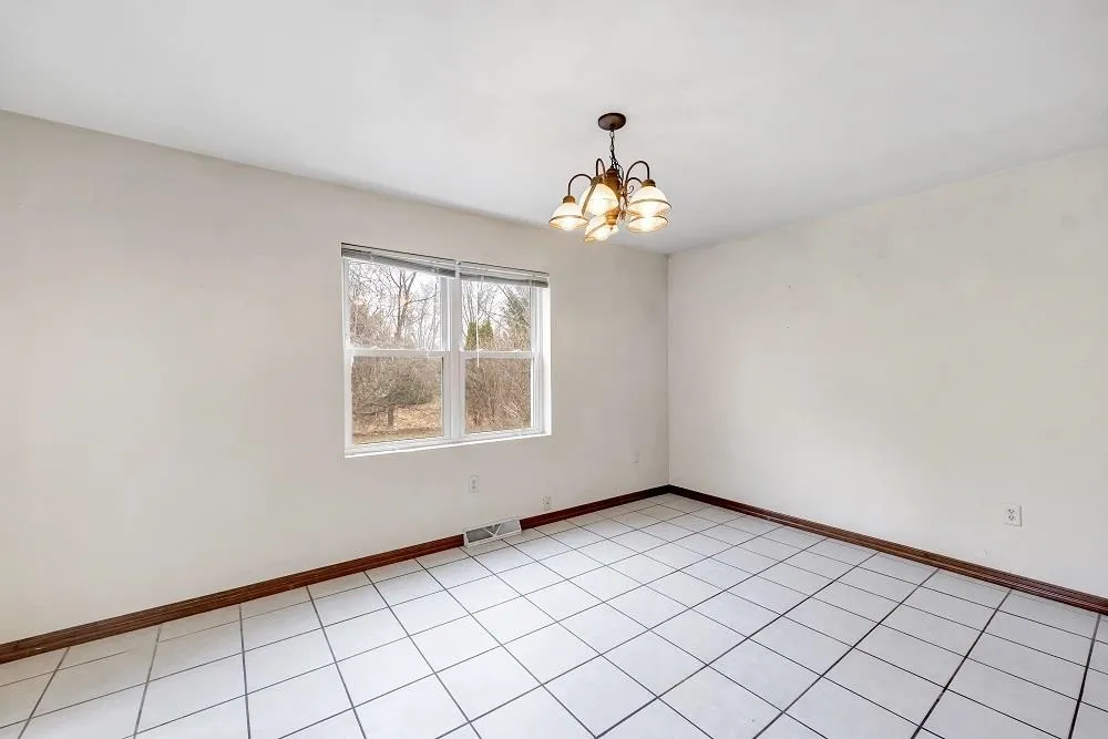 713 Edge Point Ct, De Pere, WI 54115