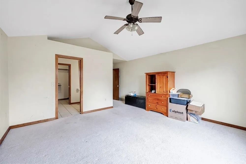 713 Edge Point Ct, De Pere, WI 54115