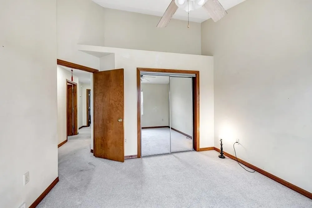 713 Edge Point Ct, De Pere, WI 54115