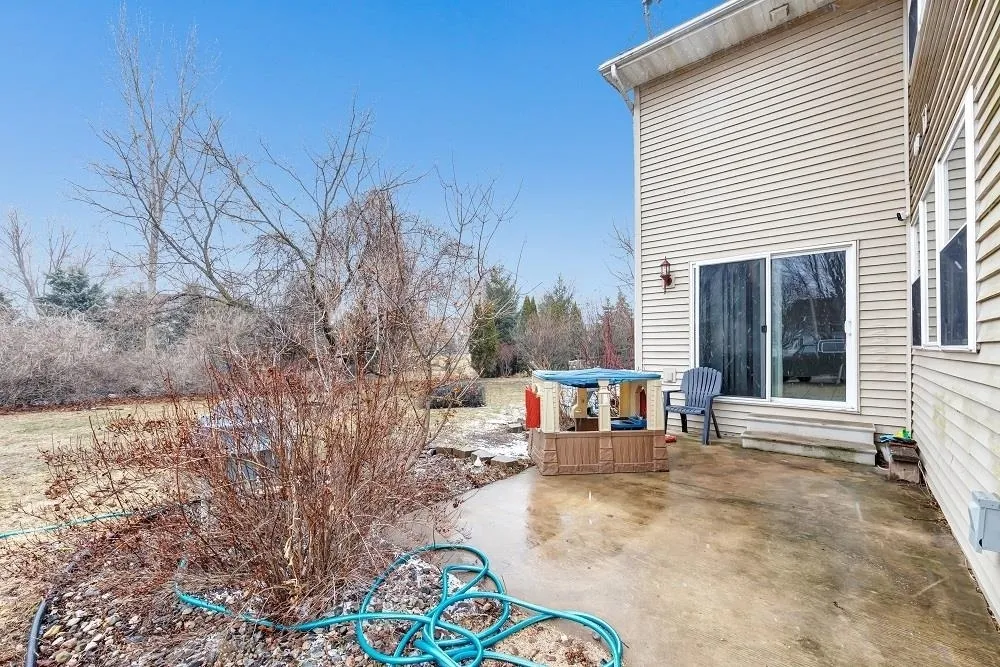 713 Edge Point Ct, De Pere, WI 54115