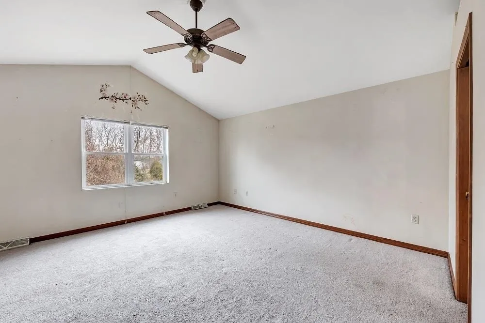 713 Edge Point Ct, De Pere, WI 54115