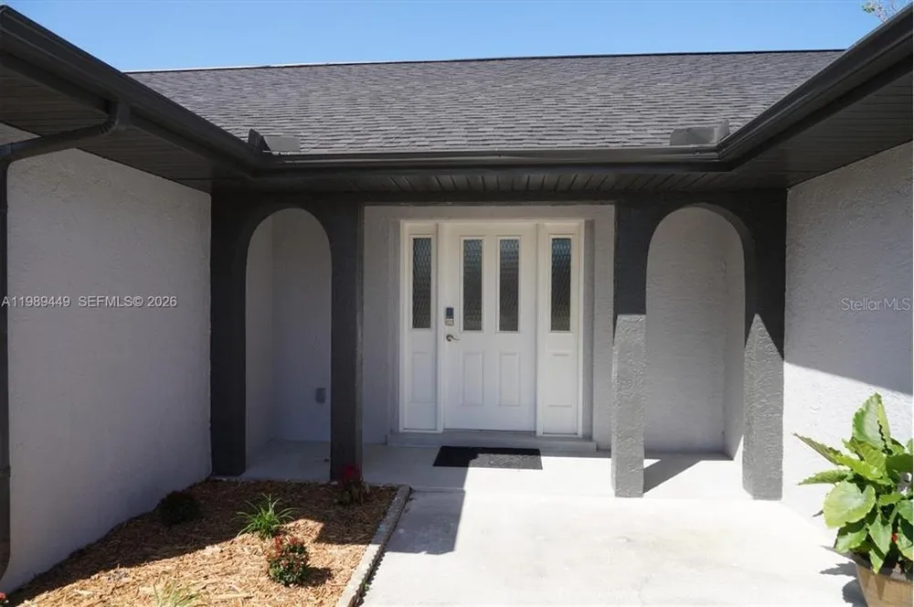 563 Presque Isle Dr, Port Charlotte, FL 33954