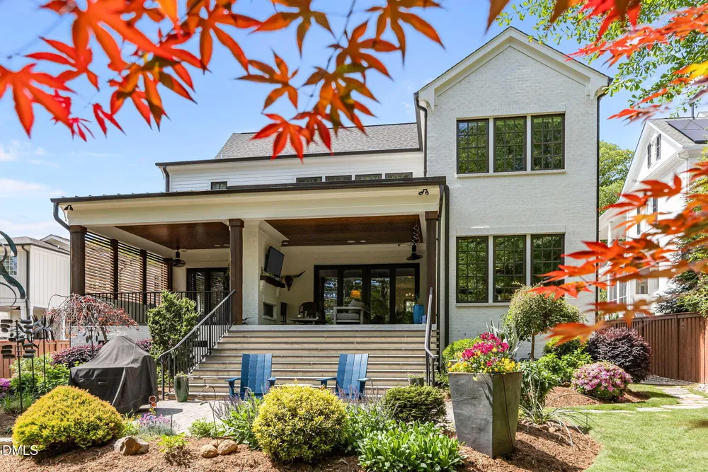 2118 Cowper Dr, Raleigh, NC 27608-1324