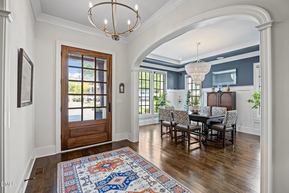 2118 Cowper Dr, Raleigh, NC 27608-1324