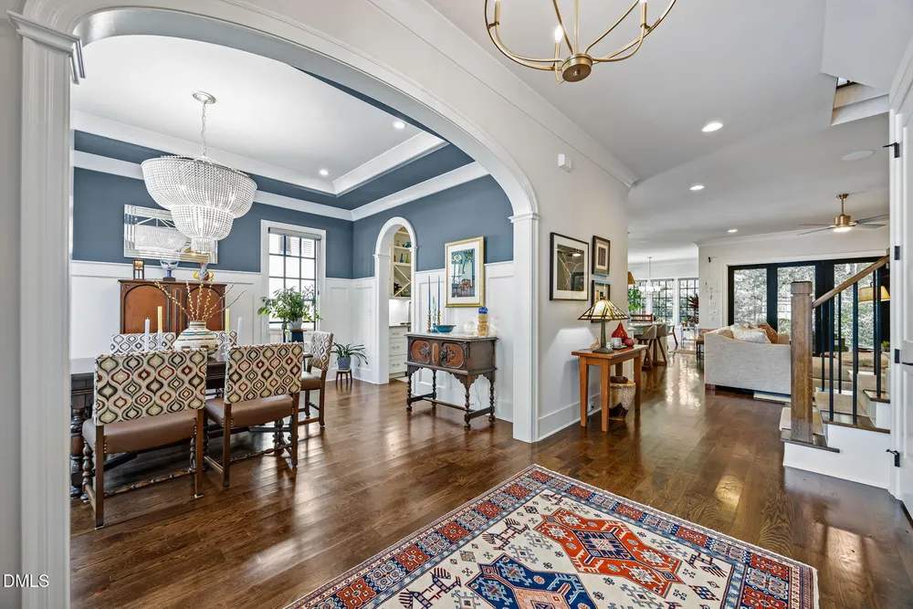 2118 Cowper Dr, Raleigh, NC 27608-1324