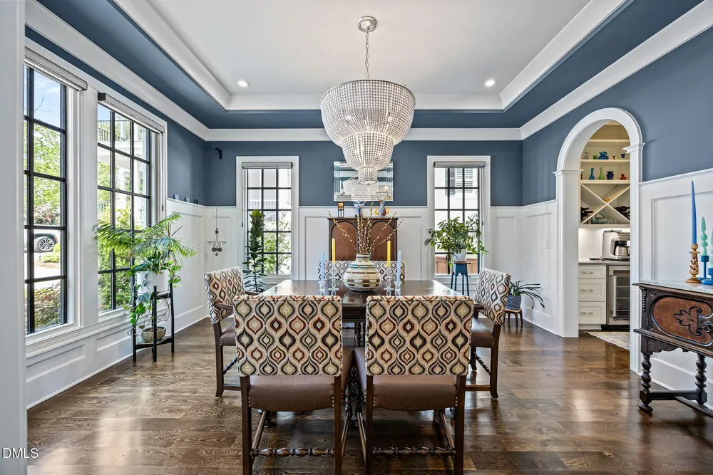 2118 Cowper Dr, Raleigh, NC 27608-1324