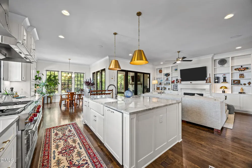2118 Cowper Dr, Raleigh, NC 27608-1324