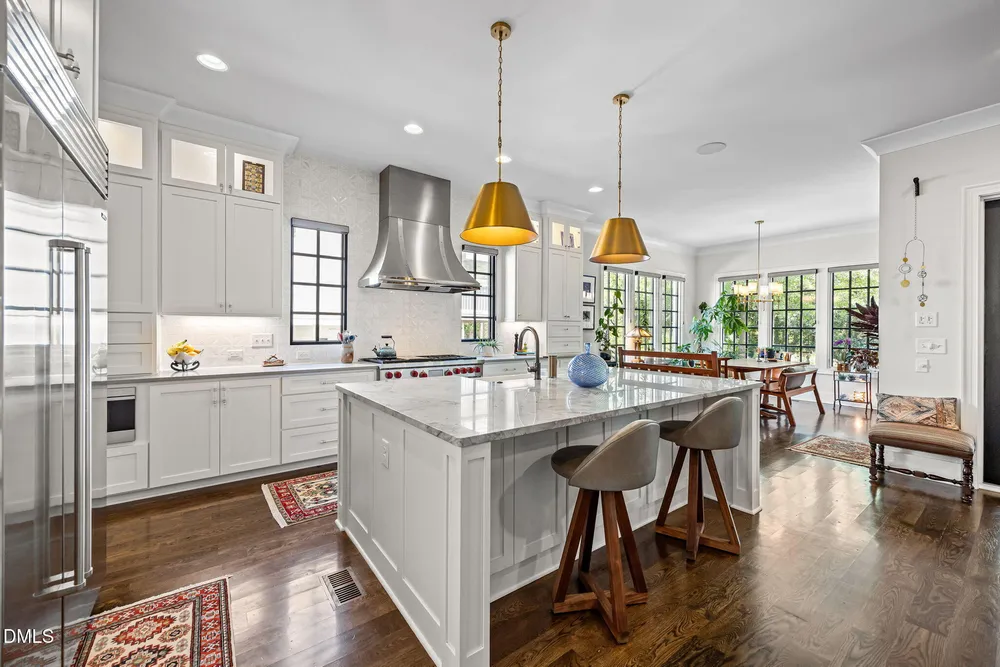 2118 Cowper Dr, Raleigh, NC 27608-1324