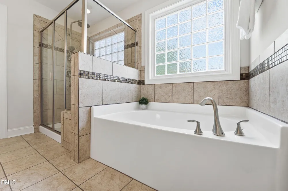 418 Stranraer Ct, Fuquay-Varina, NC 27526