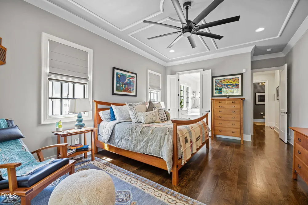 2118 Cowper Dr, Raleigh, NC 27608-1324
