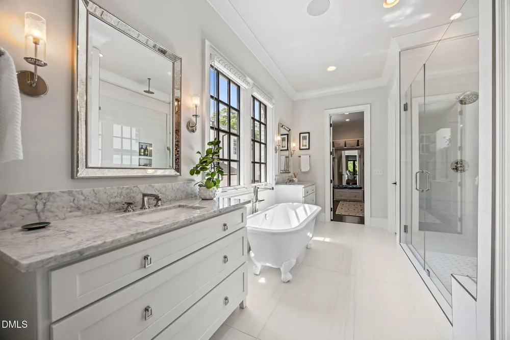 2118 Cowper Dr, Raleigh, NC 27608-1324