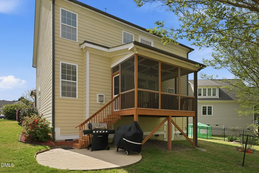 418 Stranraer Ct, Fuquay-Varina, NC 27526