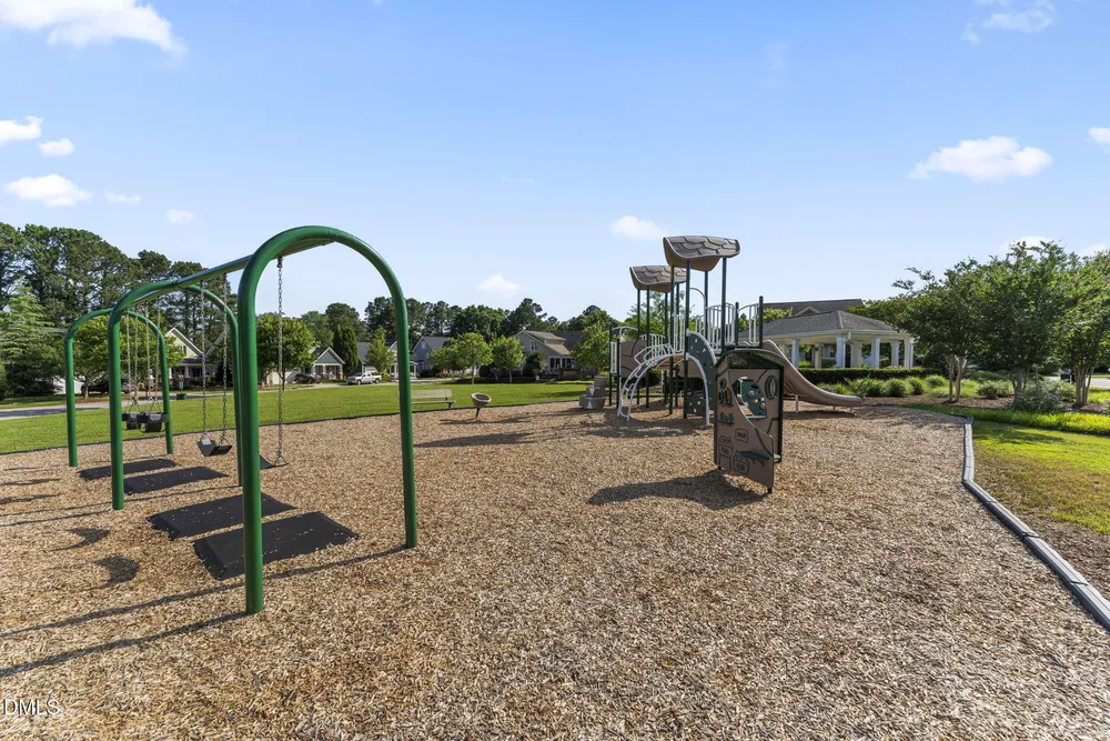 418 Stranraer Ct, Fuquay-Varina, NC 27526