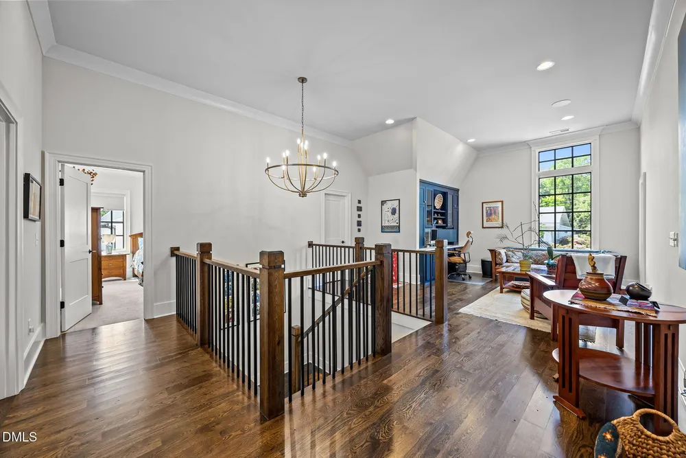 2118 Cowper Dr, Raleigh, NC 27608-1324