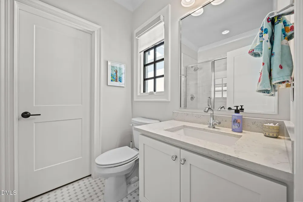 2118 Cowper Dr, Raleigh, NC 27608-1324
