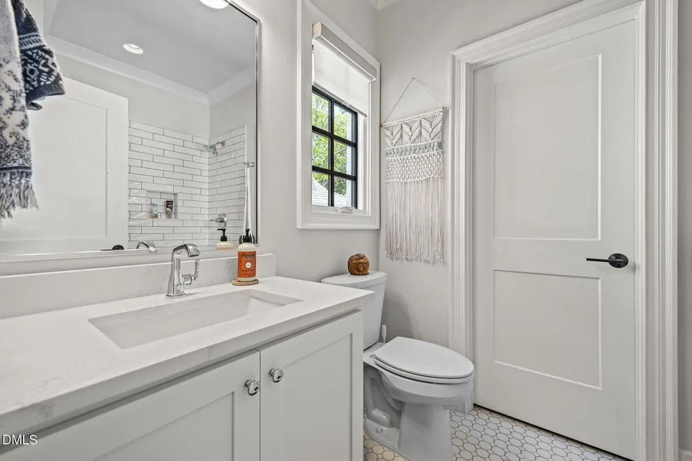2118 Cowper Dr, Raleigh, NC 27608-1324