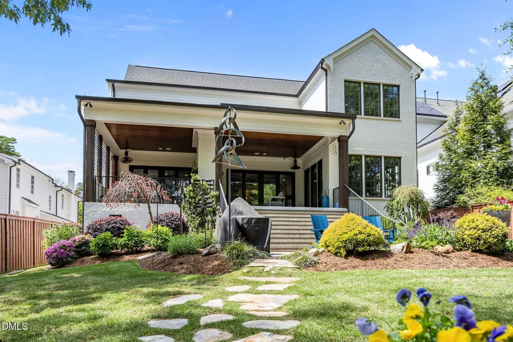 2118 Cowper Dr, Raleigh, NC 27608-1324