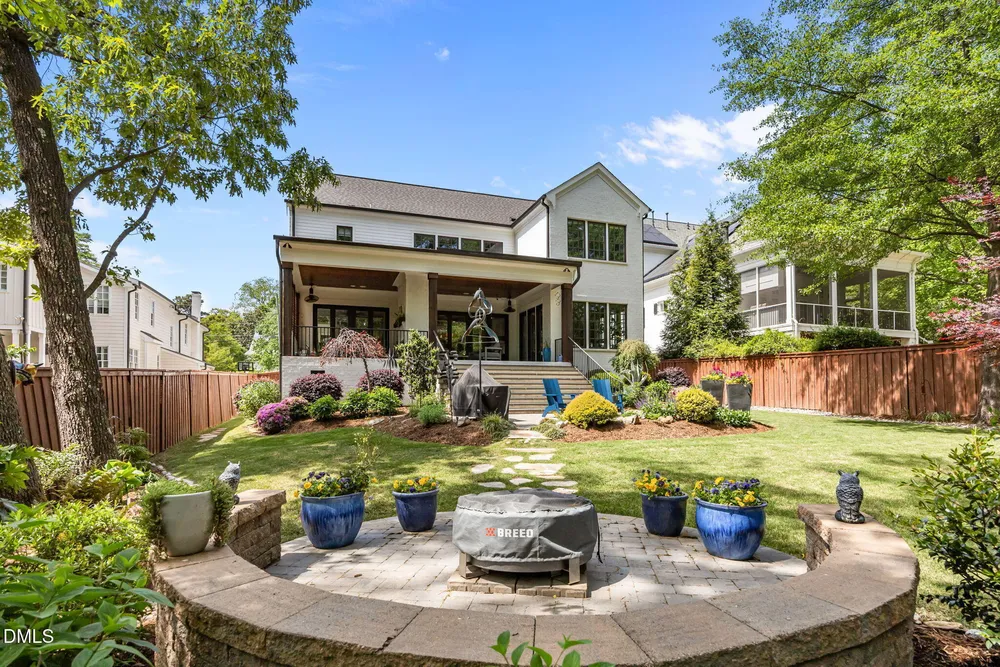2118 Cowper Dr, Raleigh, NC 27608-1324