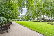 St George's Square, London, SW1V photo 4