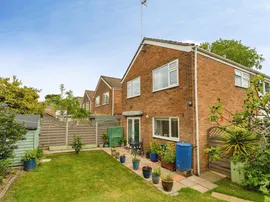 Wheelwright Close, Rougham, Bury St. Edmunds thumb 2